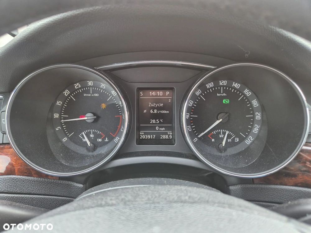 Skoda Superb 2.0 TDI L&K DSG - 25