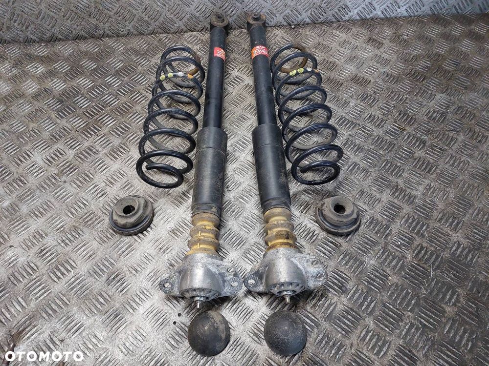 AMORTYZATORY + SPRĘŻYNY TYŁ KOMPLET VOLKSWAGEN POLO IV HB 5D - 1