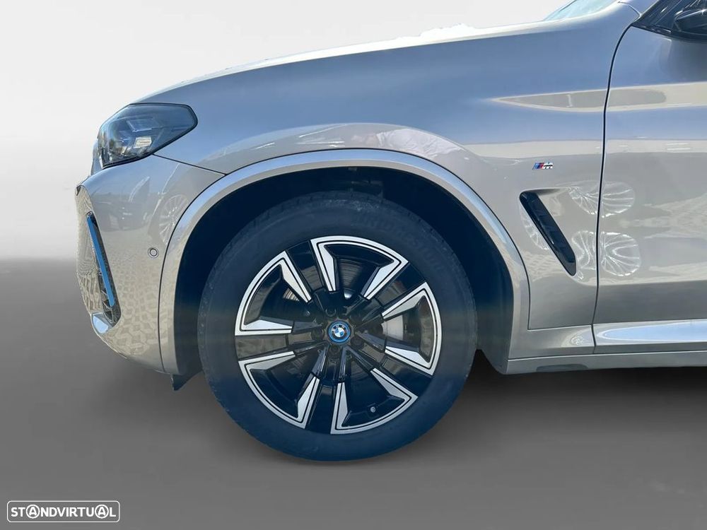 BMW iX3 M Sport Inspiring - 16
