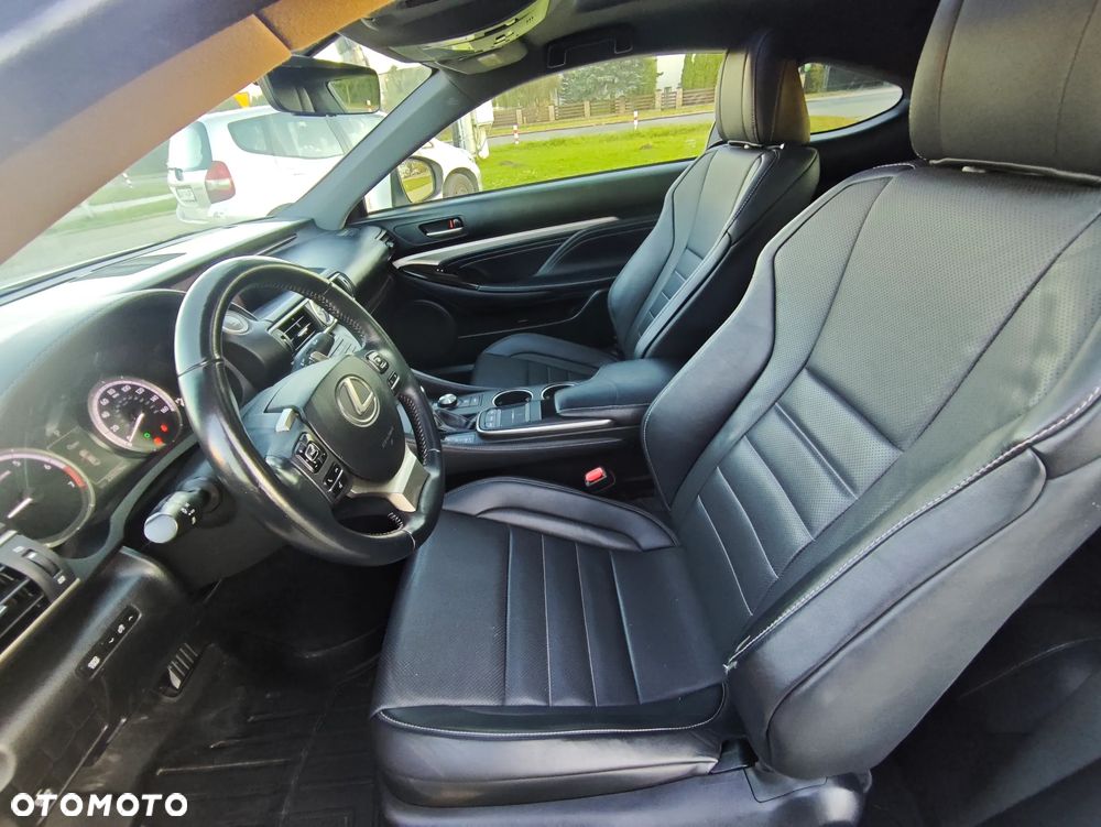 Lexus RC - 17