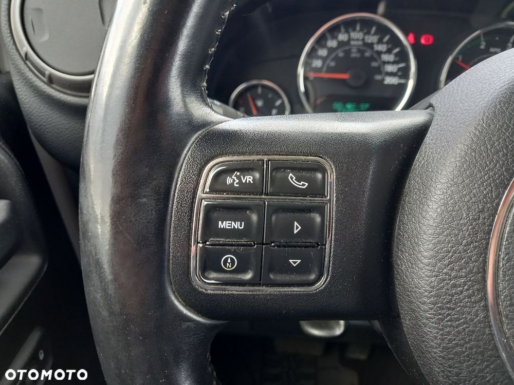 Jeep Wrangler - 12