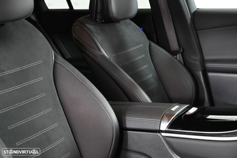 Mercedes-Benz GLC 300 de Coupe 4Matic - 25