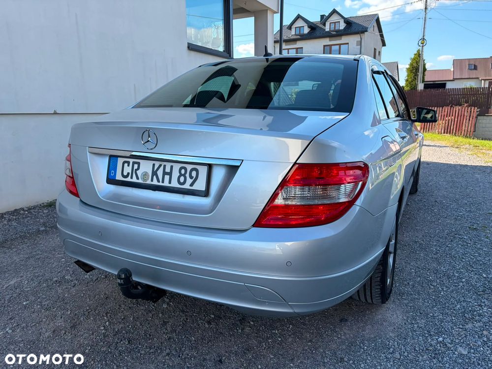 Mercedes-Benz Klasa C 180 Kompressor BlueEFFICIENCY - 16