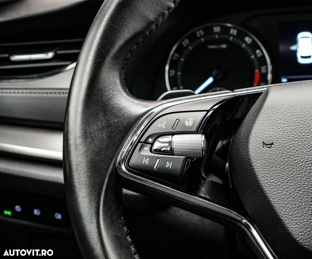 Skoda Octavia 2.0 TDI DSG Style - 25