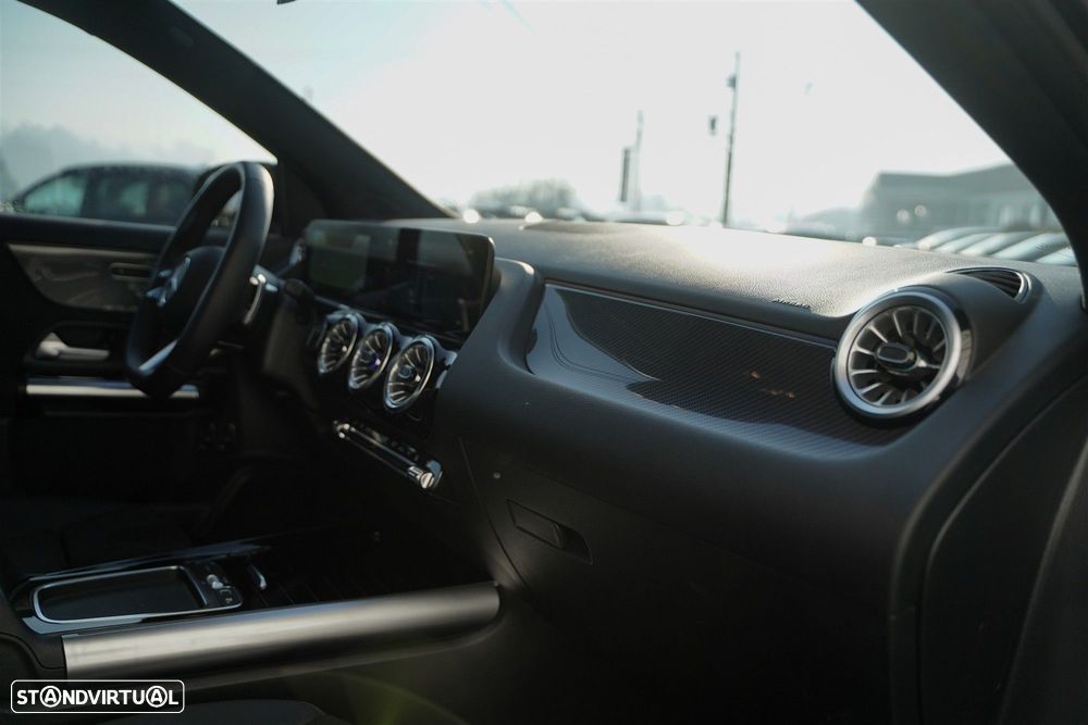 Mercedes-Benz GLA 250 e AMG Line - 34