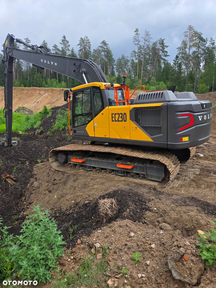 Volvo EC230 FLR - 4