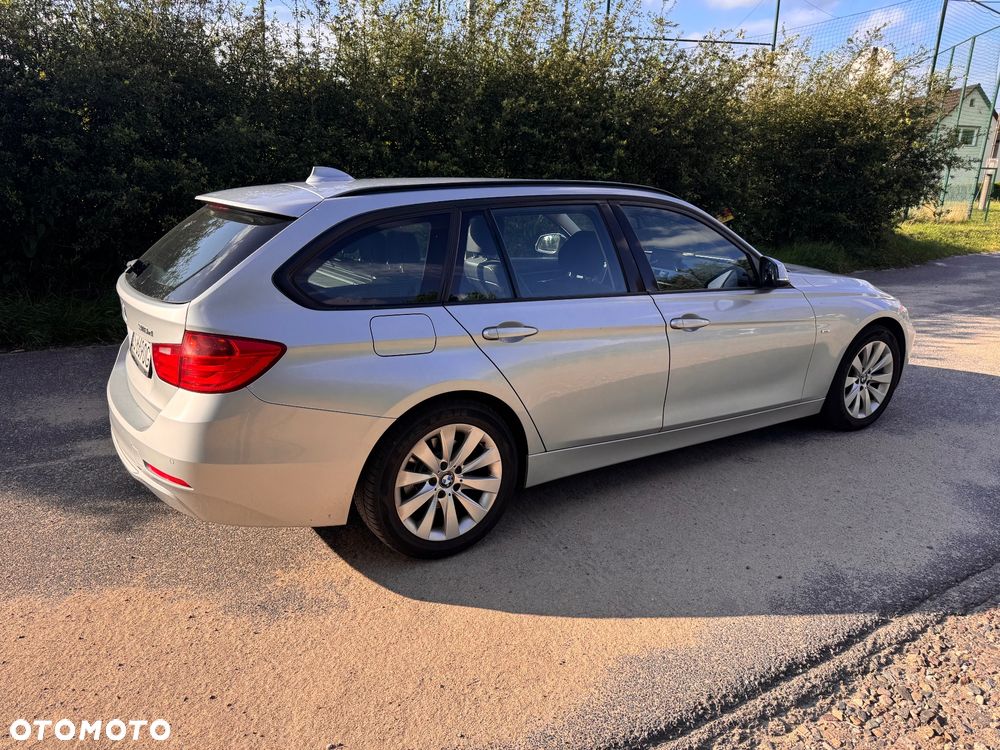 BMW Seria 3 318d xDrive - 15