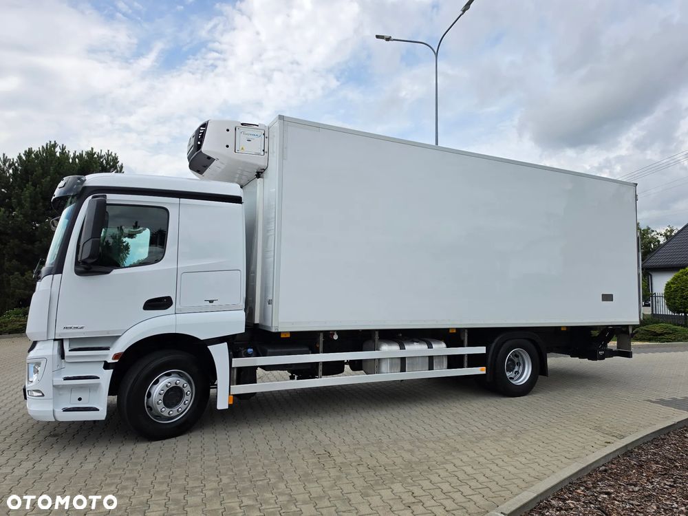 Mercedes-Benz ACTROS 18.32 CHŁODNIA KABINA SYPIALNA SPROWADZONY Z DE SUPER STAN !!! - 3