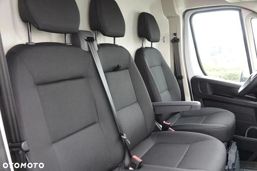 Opel Movano L4H2 2.2 140KM - 18