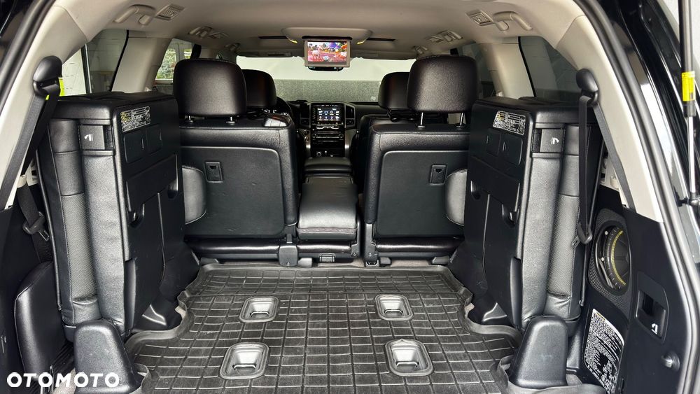 Toyota Land Cruiser - 16