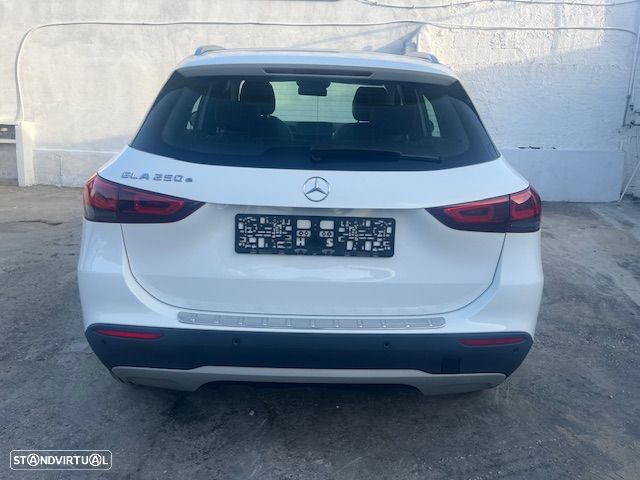 Mercedes-Benz GLA 250 e 8G-DCT Progressive - 3