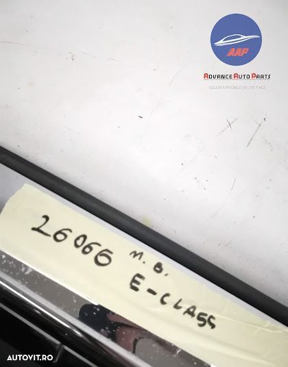 Grila Centrala Radiator originala cu suport distronic Mercedes-Benz E- - 4