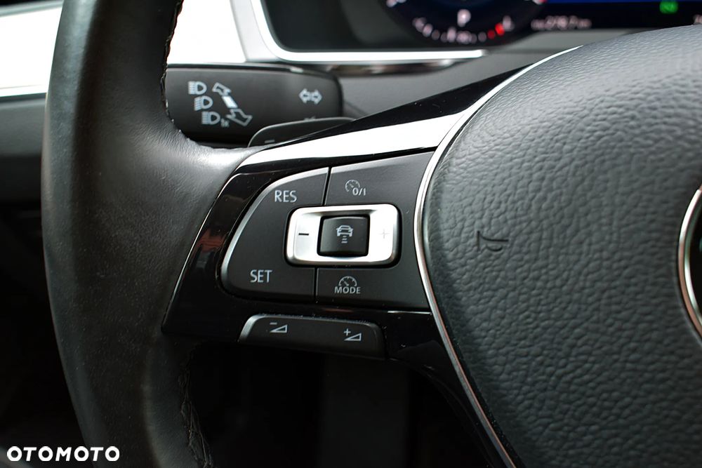 Volkswagen Passat 1.8 TSI BMT Highline DSG - 11