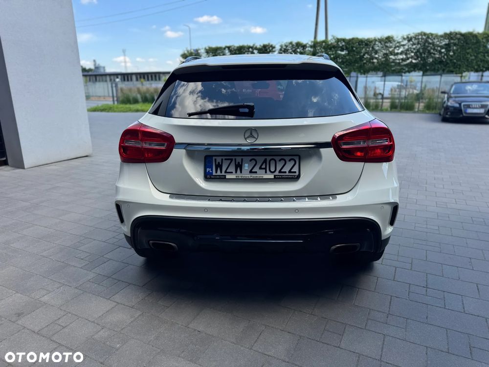 Mercedes-Benz GLA 250 4-Matic - 9