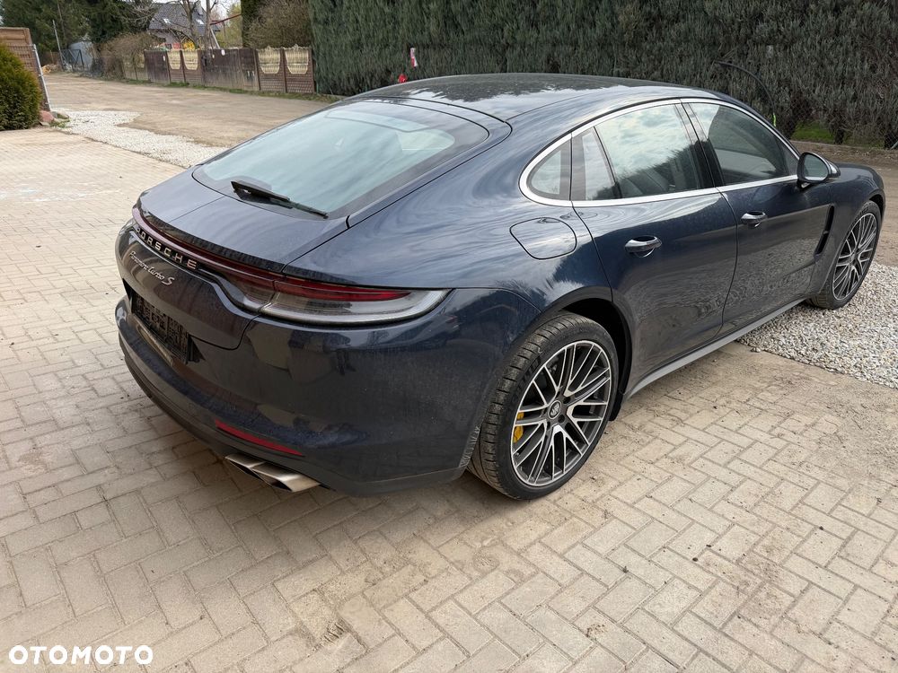 Porsche Panamera Turbo S - 4