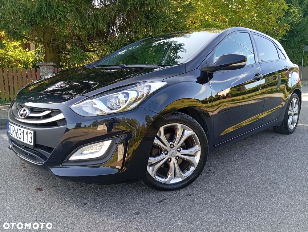 Hyundai i30 1.6 CRDi Fifa World Cup Edition - 16