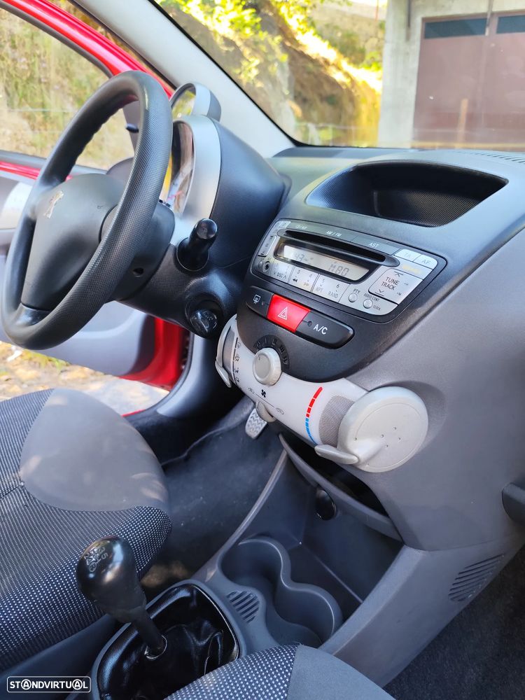 Peugeot 107 1.0 Urban - 6