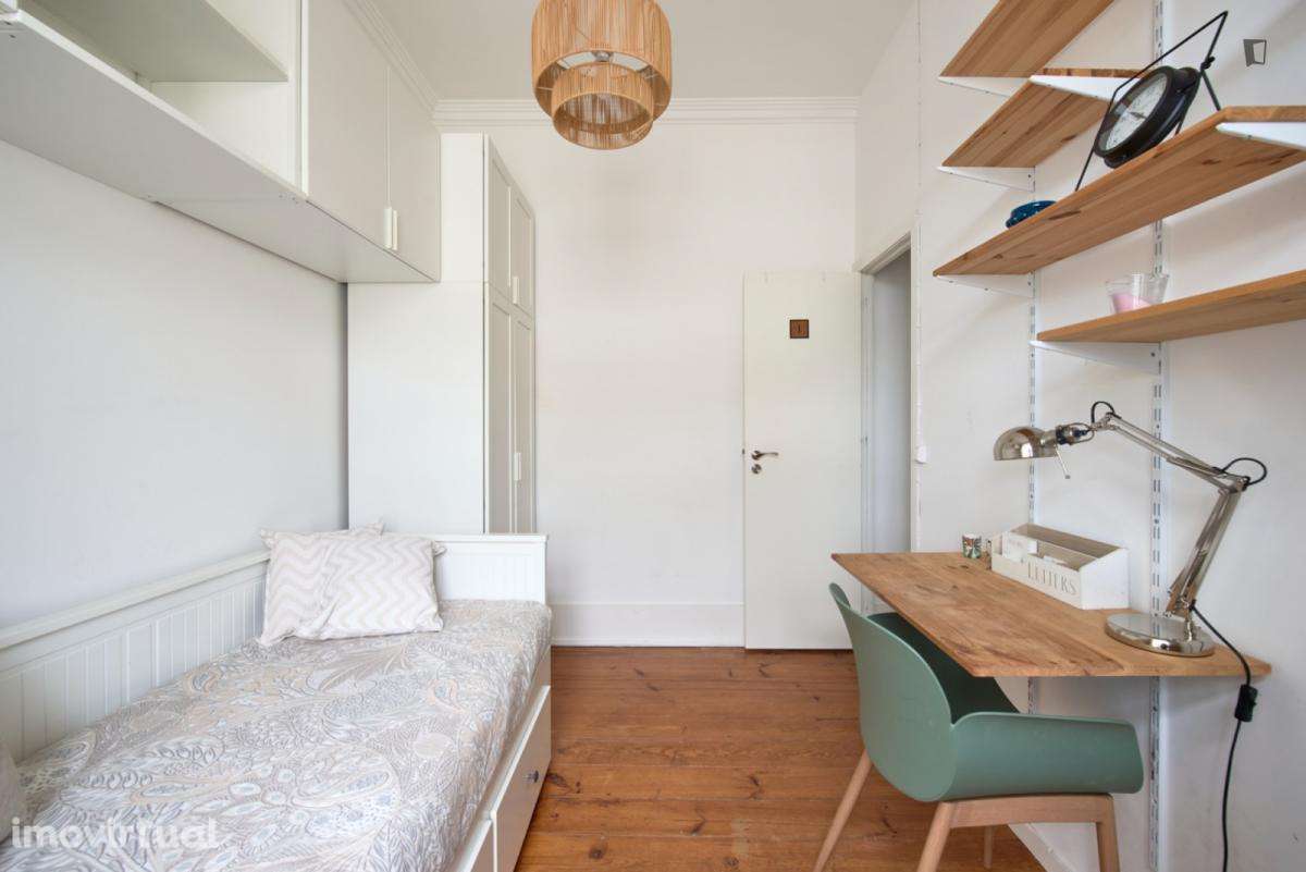 Quarto - localizado em Arroios Lisbon - Grande imagem: 3/24