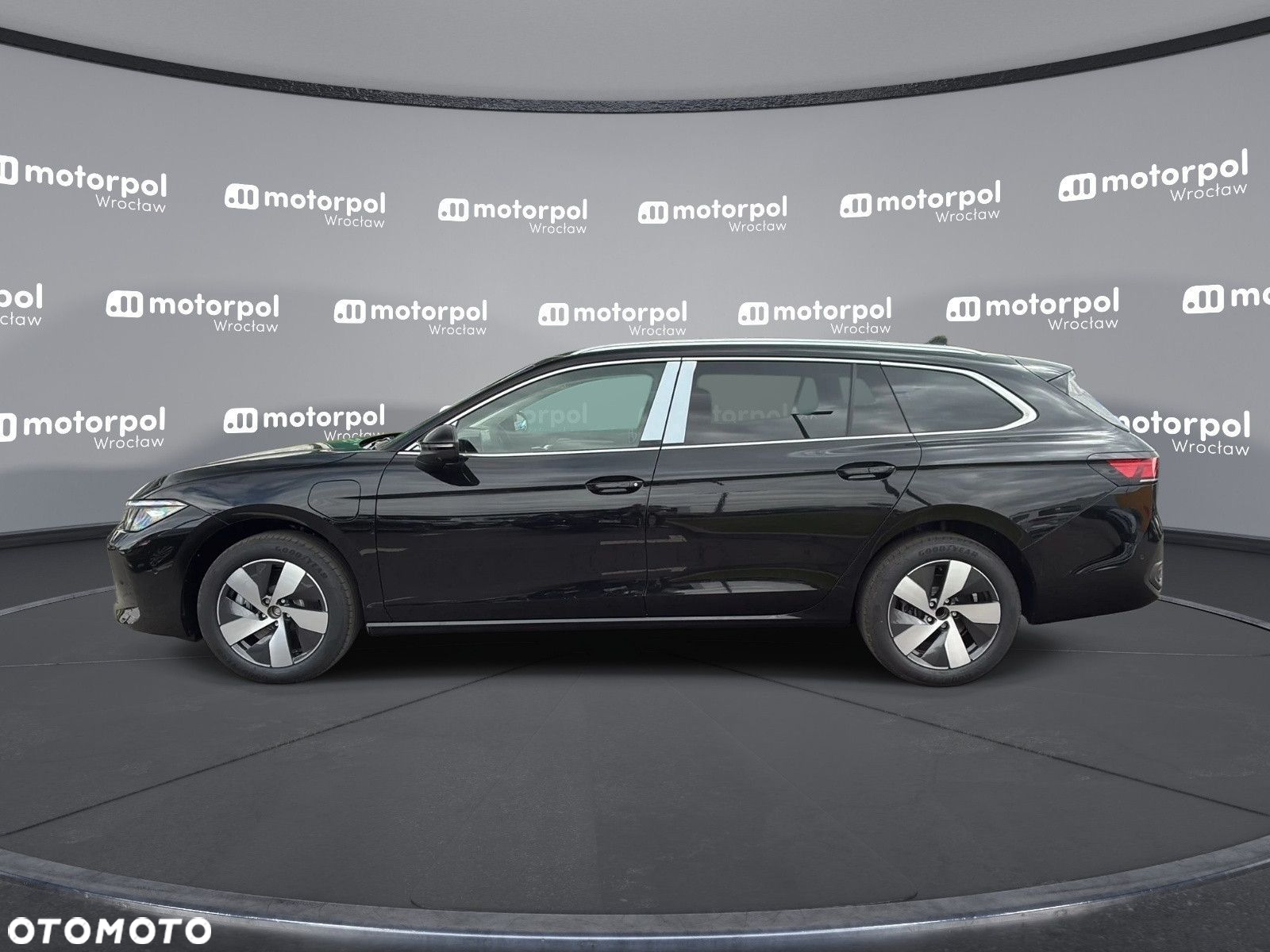 Volkswagen Passat - 3