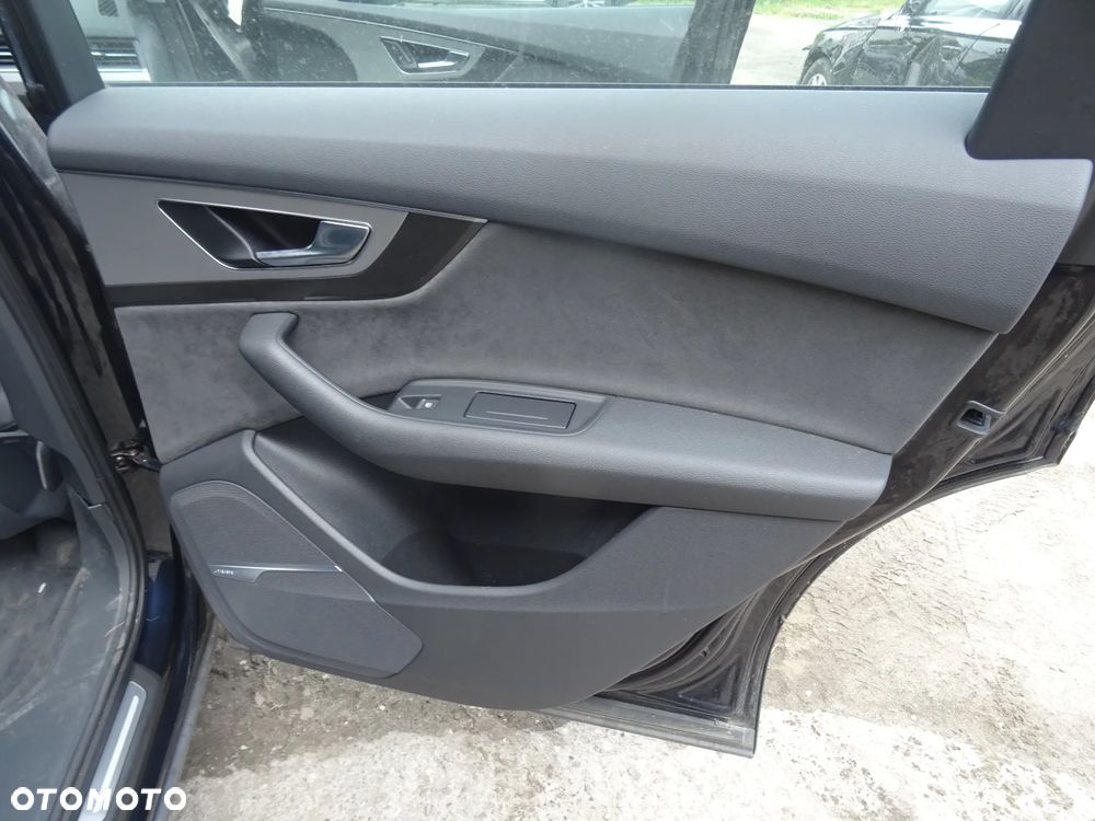 Fotele Kanapa Boczki Skora Alkantara 7 osob Audi Q7 4M czesci - 12