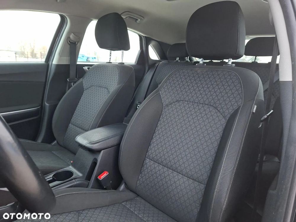 Kia Ceed 1.4 T-GDI M - 12