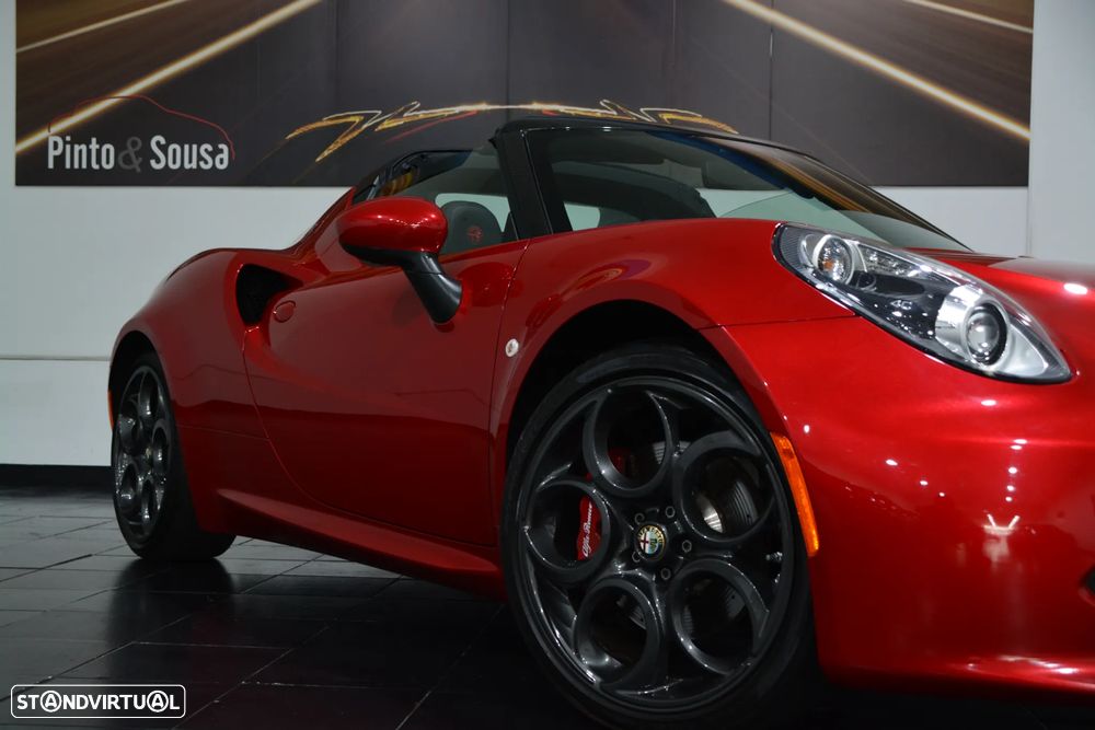 Alfa Romeo 4C Spider 1750 TBi - 6