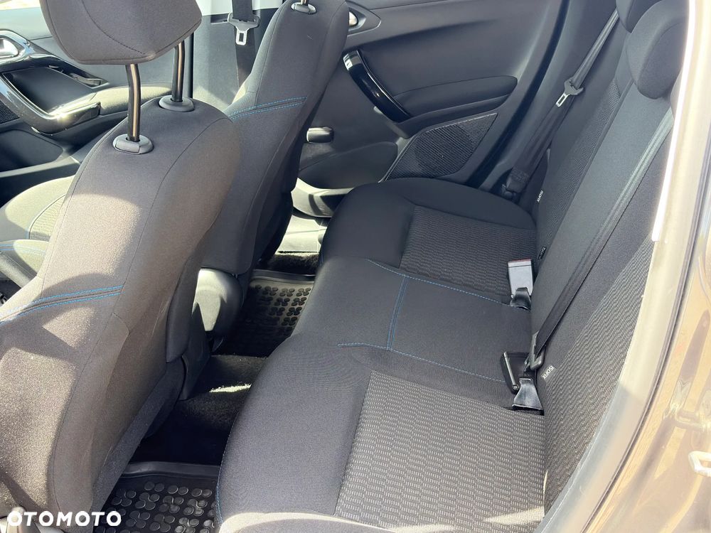 Peugeot 208 1.2 PureTech Style - 13