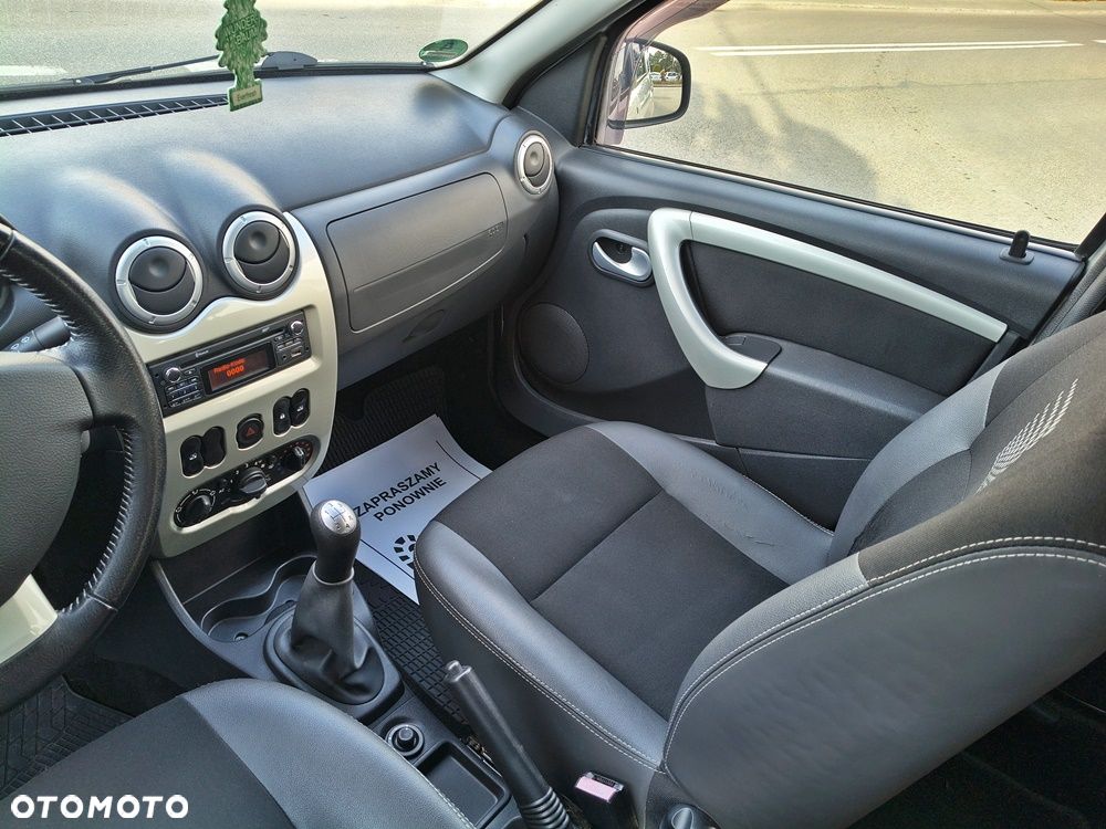 Dacia Logan 1.6 16V Laureate - 19