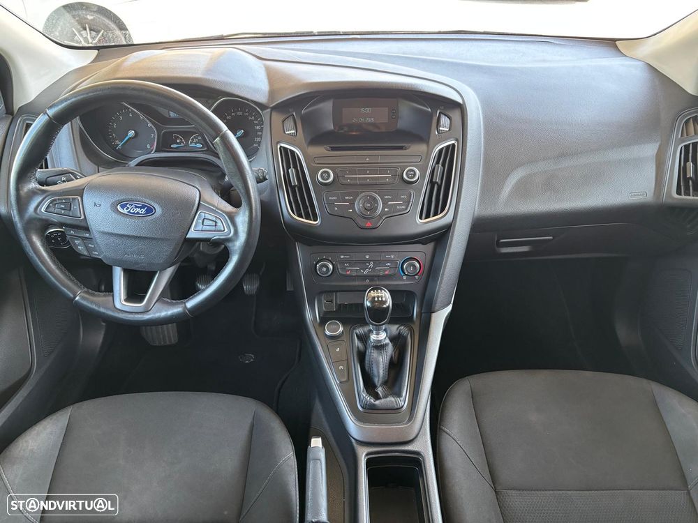 Ford Focus SW 1.0 EcoBoost S&S TREND - 6