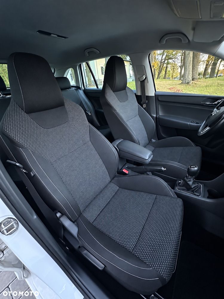 Skoda RAPID - 15