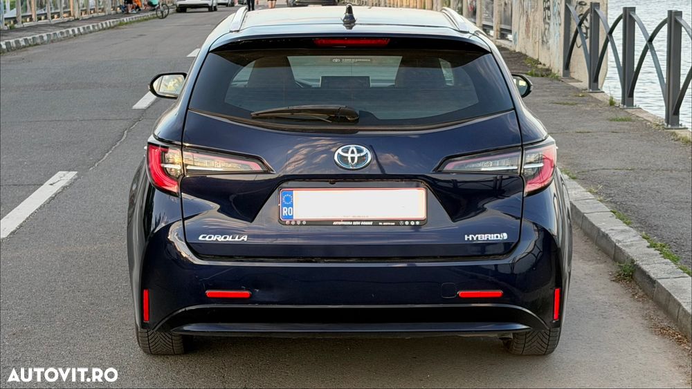 Toyota Corolla - 10