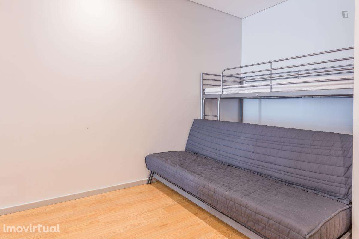 Apartamento com 1 quartos - localizado em Santo Ildefonso Porto - Grande imagem: 4/30