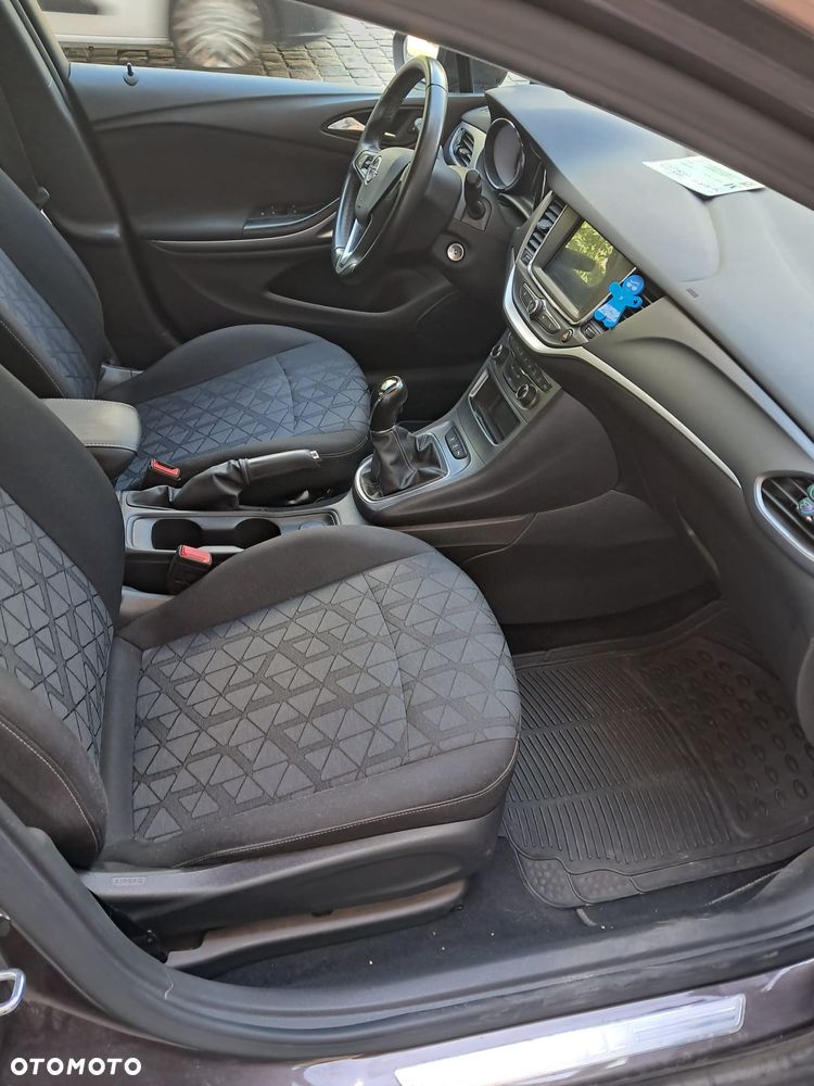 Opel Astra 1.4 T 120 Lat - 2