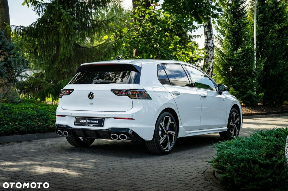 Volkswagen Golf - 10