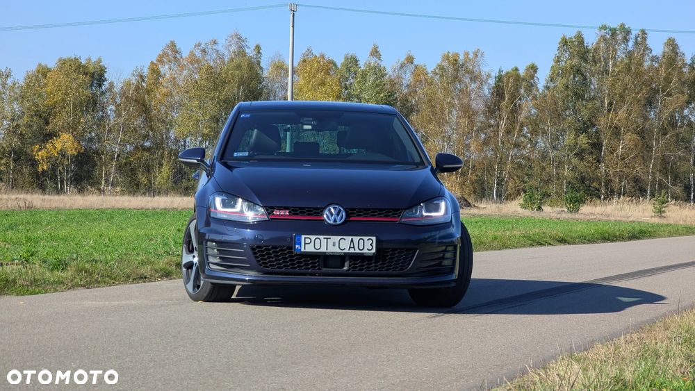 Volkswagen Golf GTI Performance BlueMotion Technology DSG - 2