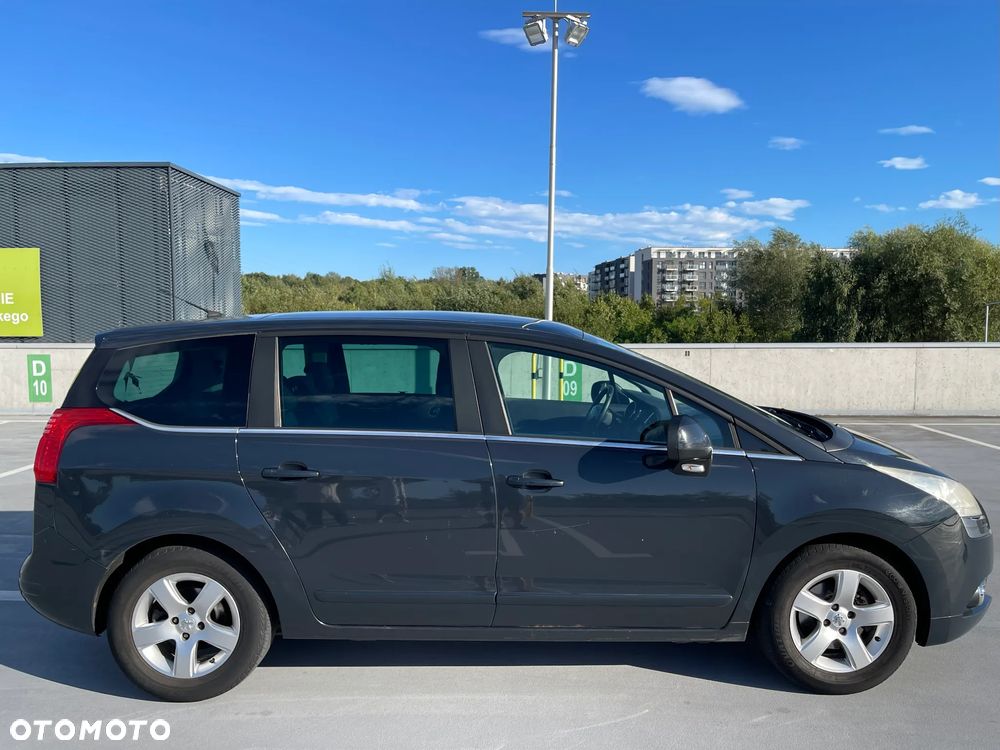 Peugeot 5008 HDI FAP 150 Premium - 8