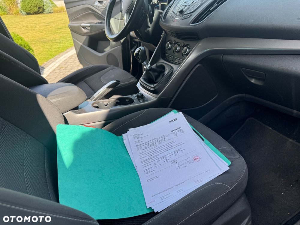 Ford Kuga 1.6 EcoBoost 2x4 Trend - 14
