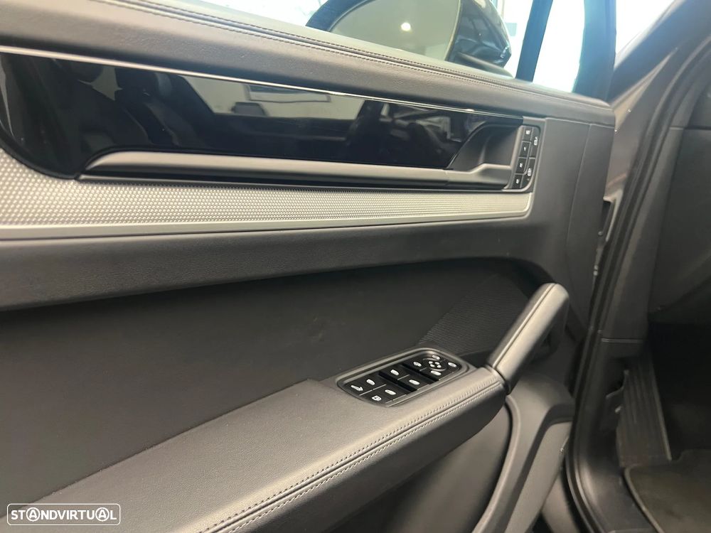 Porsche Cayenne Coupé - 34