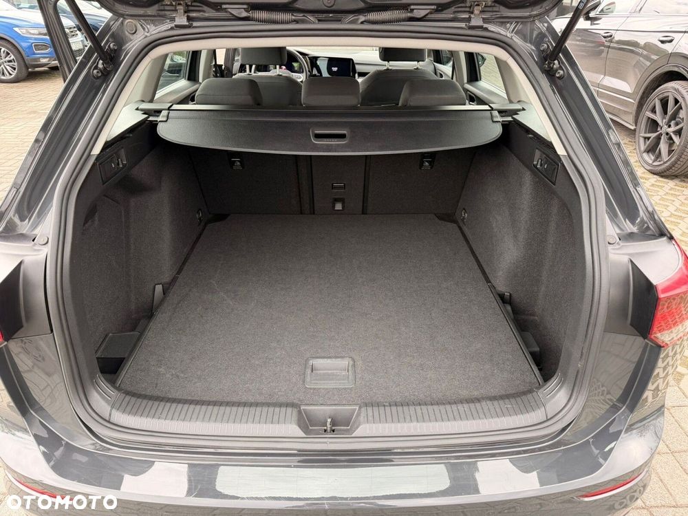 Volkswagen Golf - 10