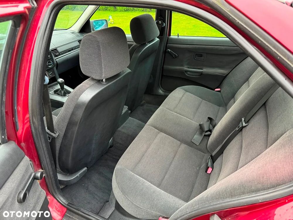 BMW Seria 3 316i - 23