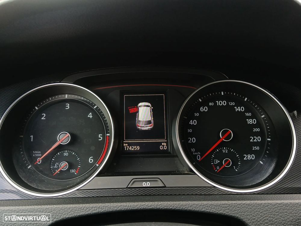 VW Golf 2.0 TDi GTD DSG - 41