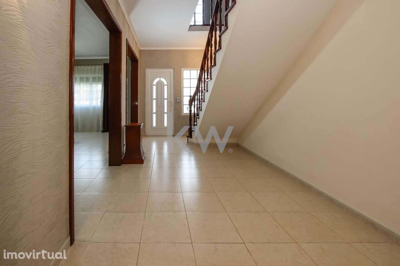 Moradia T4 com entrada e garagem na Freguesia de Arrifes, Ponta Delgad - Grande imagem: 4/45