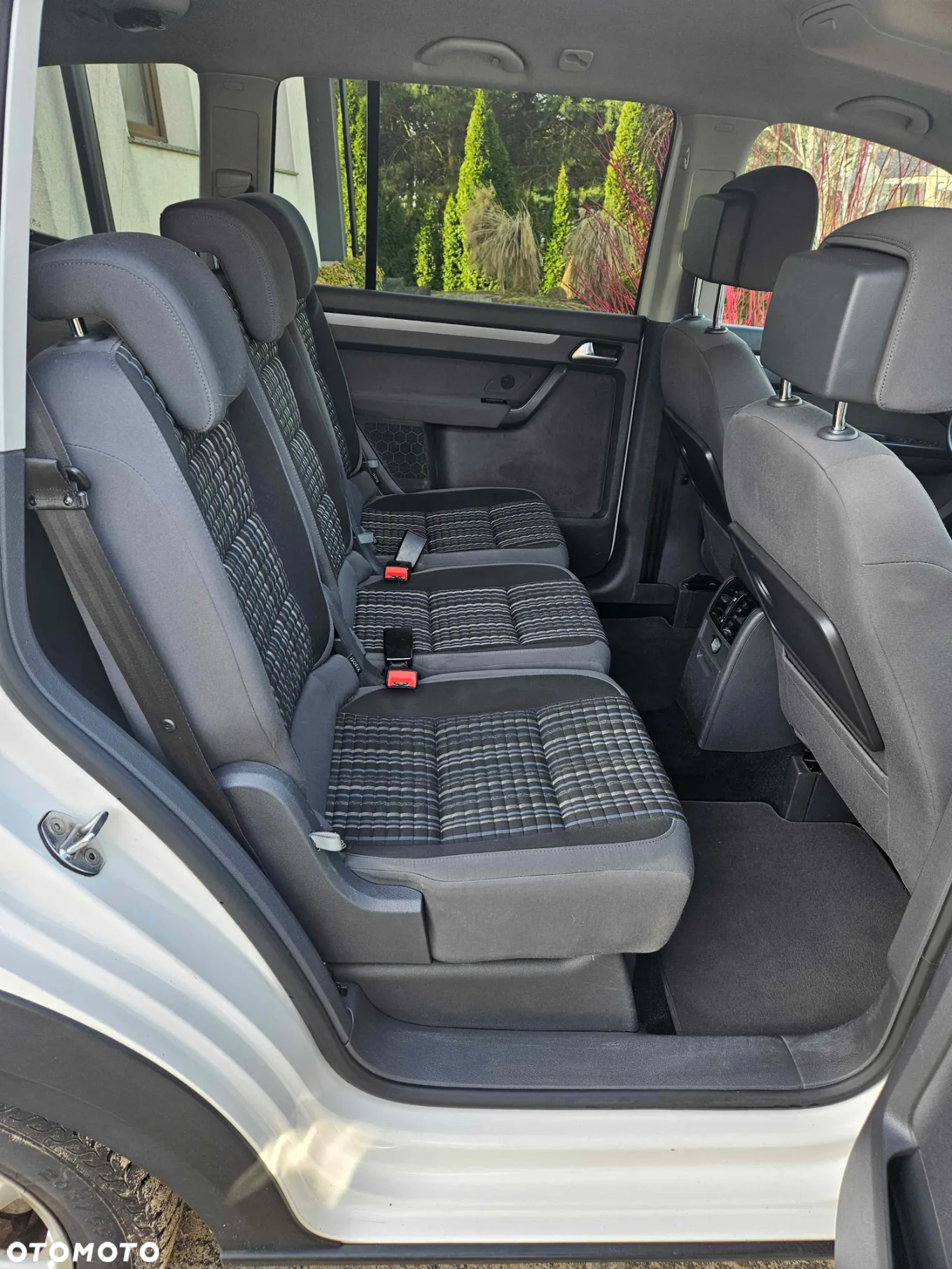 Volkswagen Touran 1.6 TDI DPF Cross - 6