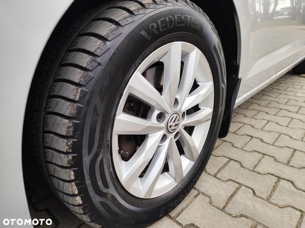 Volkswagen Touran 2.0 TDI SCR DSG Highline - 36