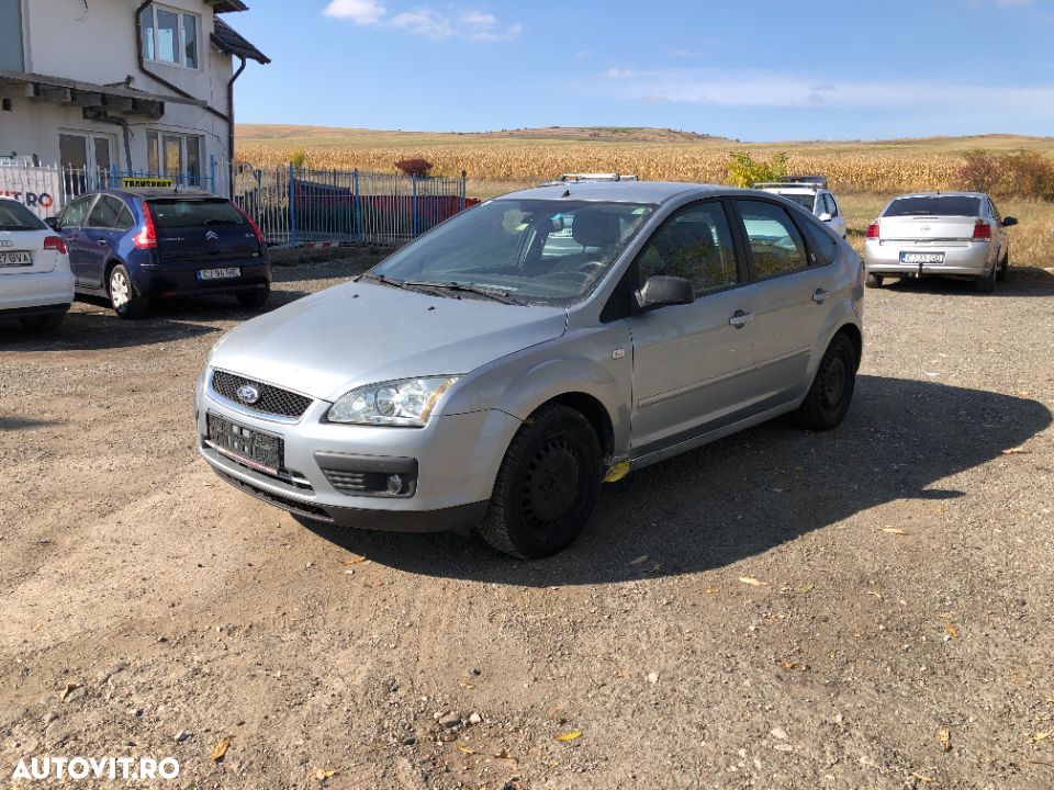 Dezmembrez piese Ford Focus 2 1,6tdci - 2