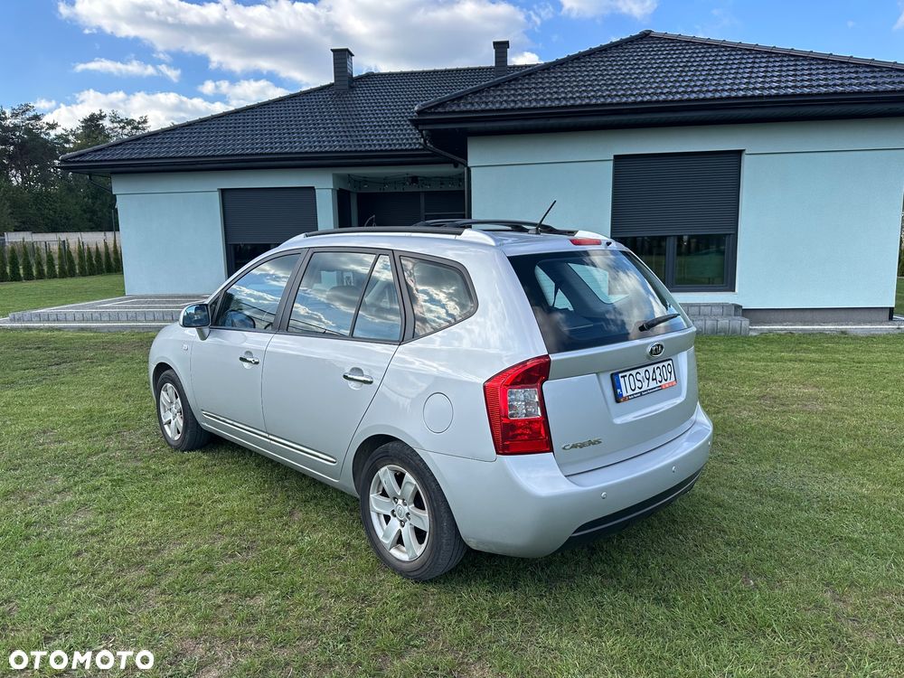 Kia Carens 2.0 CVVT LX Basis - 8