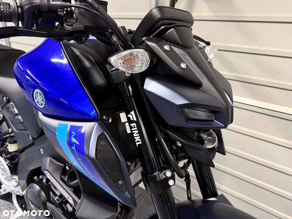 Yamaha MT - 8