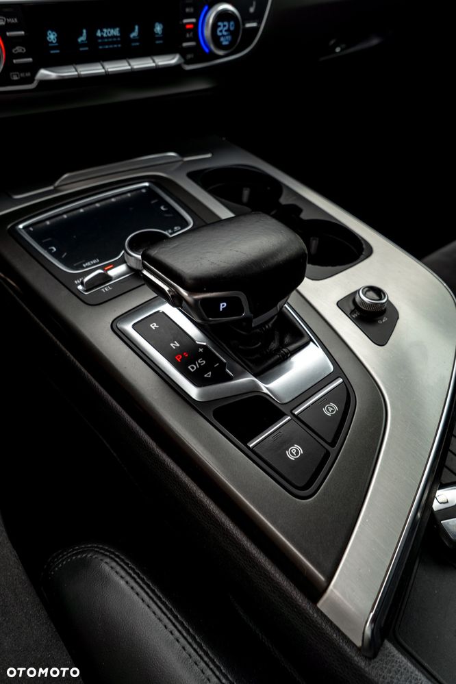 Audi Q7 3.0 TDI ultra Quattro Tiptronic - 22