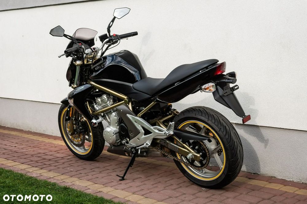 Kawasaki ER - 5