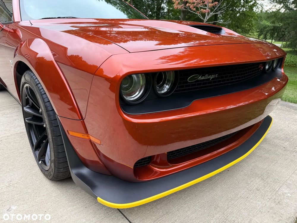 Dodge Challenger - 7